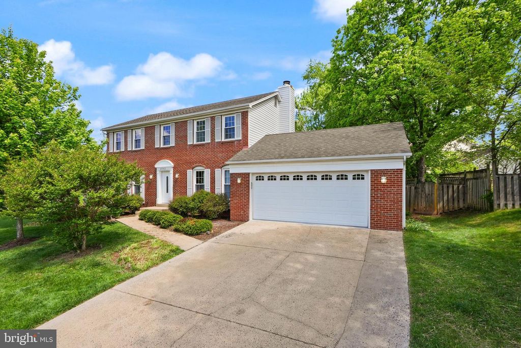 2592 JOHN MILTON DR, Herndon, VA 20171