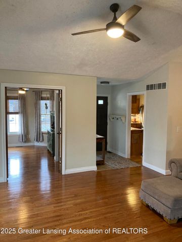 5372 Mirage Circle 30, Dimondale, MI 48821