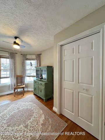 5372 Mirage Circle 30, Dimondale, MI 48821