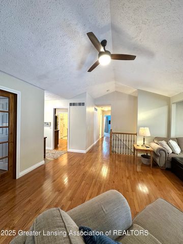 5372 Mirage Circle 30, Dimondale, MI 48821