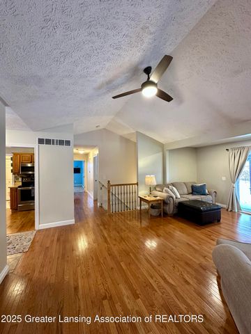 5372 Mirage Circle 30, Dimondale, MI 48821