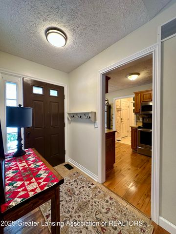 5372 Mirage Circle 30, Dimondale, MI 48821