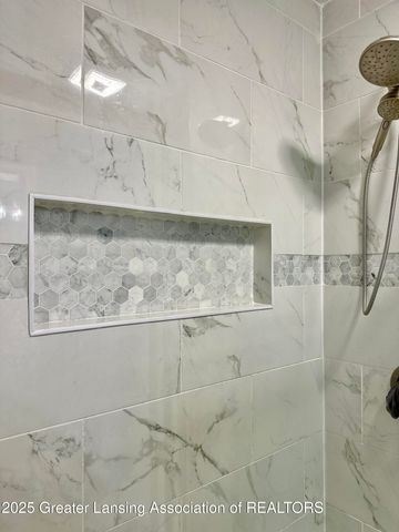 5372 Mirage Circle 30, Dimondale, MI 48821