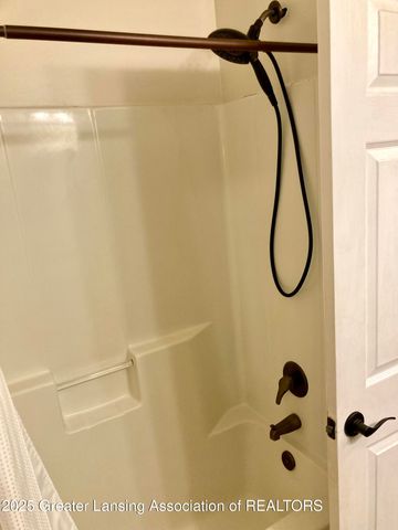 5372 Mirage Circle 30, Dimondale, MI 48821