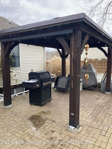 5372 Mirage Circle 30, Dimondale, MI 48821