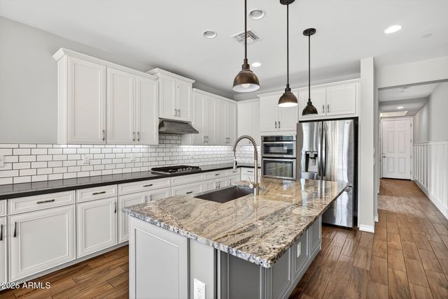 12124 W PEAK VIEW Road, Peoria, AZ 85383