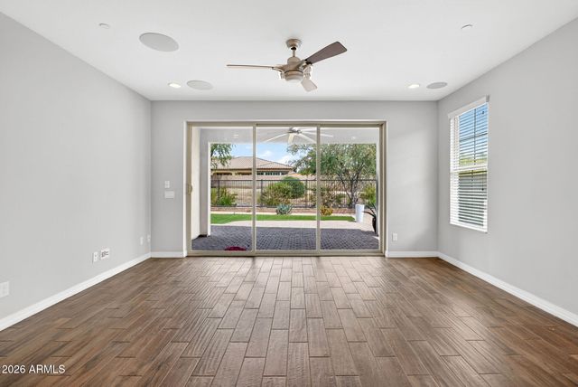 12124 W PEAK VIEW Road, Peoria, AZ 85383