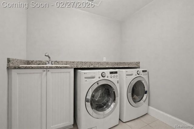 3575 Royal Berkshire Lane, Oakland, MI 48363