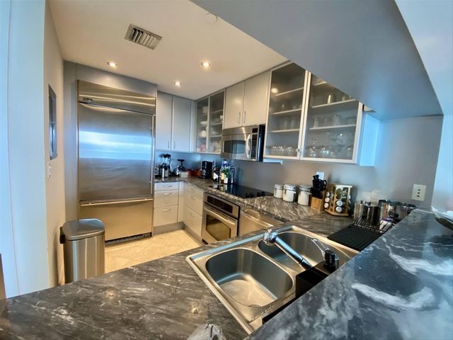 540 WEST Avenue 2011, Miami Beach, FL 33139