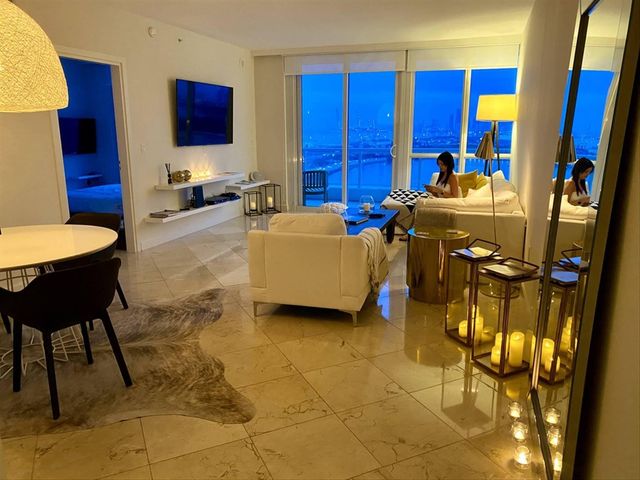 540 WEST Avenue 2011, Miami Beach, FL 33139