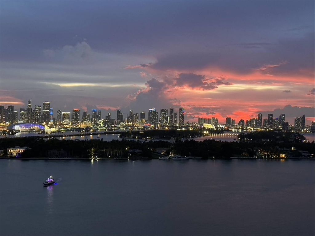540 WEST Avenue 2011, Miami Beach, FL 33139
