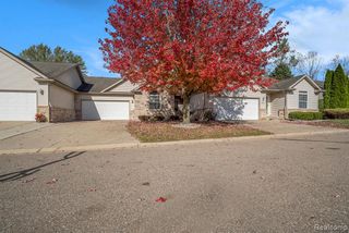 3519 Applewood Lane 4, Grand Blanc, MI 48439