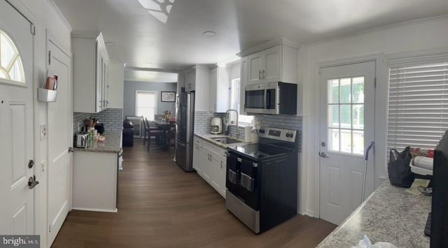 130 HARPER AVE, Morrisville, PA 19067
