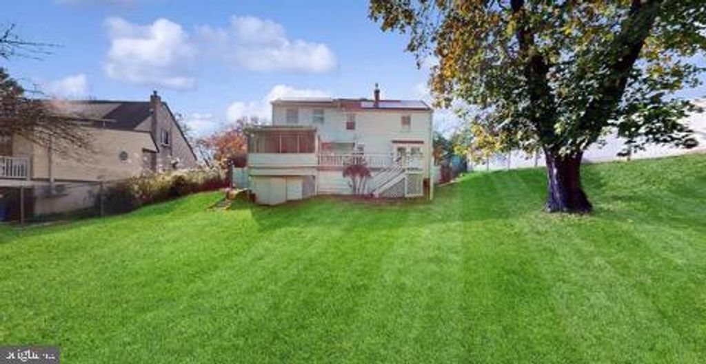 130 HARPER AVE, Morrisville, PA 19067