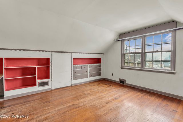 45 Beechwood Terrace, Matawan, NJ 07747