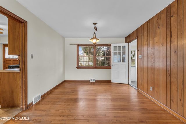 45 Beechwood Terrace, Matawan, NJ 07747