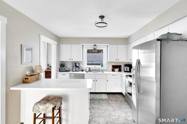 22 Harnish Lane, Wallingford, CT 06492