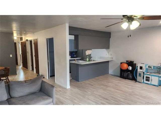 2557 S Dover St 28, Lakewood, CO 80227
