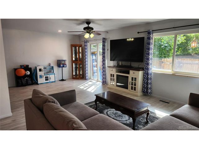 2557 S Dover St 28, Lakewood, CO 80227