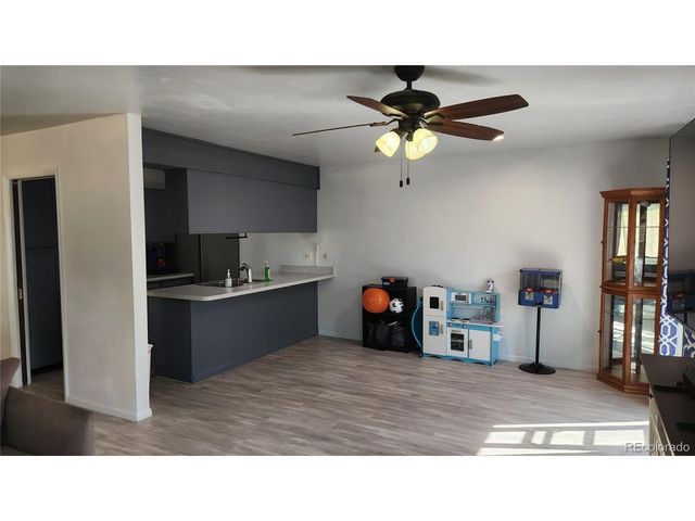 2557 S Dover St 28, Lakewood, CO 80227