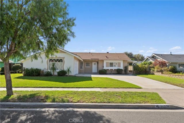 11271 Cherry Street, Los Alamitos, CA 90720