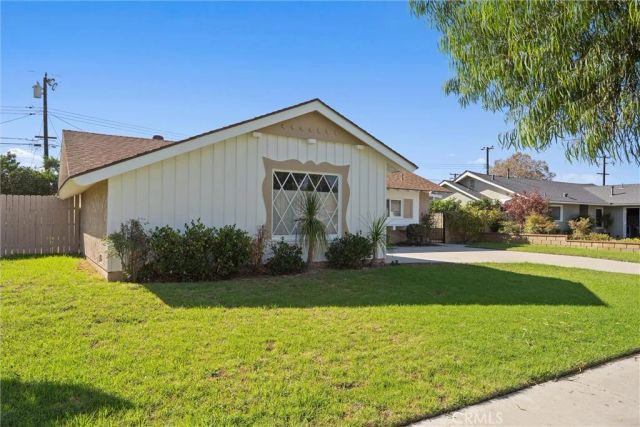 11271 Cherry Street, Los Alamitos, CA 90720