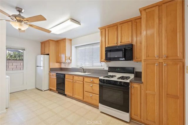 11271 Cherry Street, Los Alamitos, CA 90720
