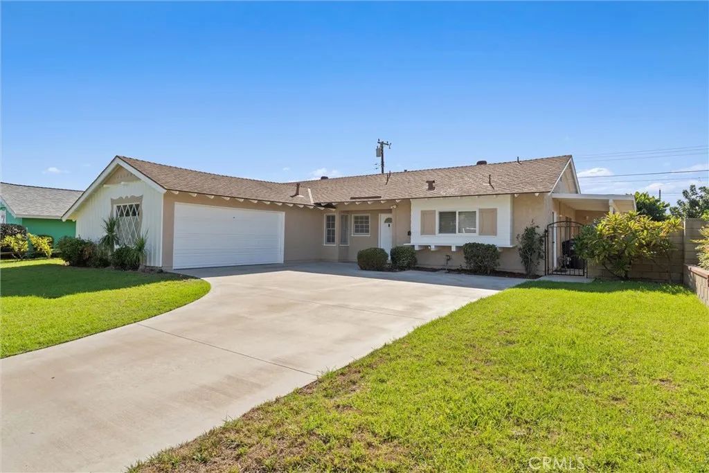 11271 Cherry Street, Los Alamitos, CA 90720