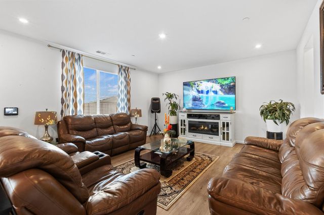 6848 Kilamanjaro Way, Stockton, CA 95219