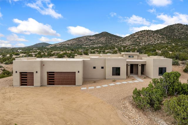 6 High Desert Vista, Santa Fe, NM 87505