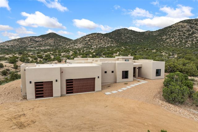 6 High Desert Vista, Santa Fe, NM 87505