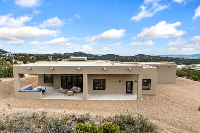 6 High Desert Vista, Santa Fe, NM 87505