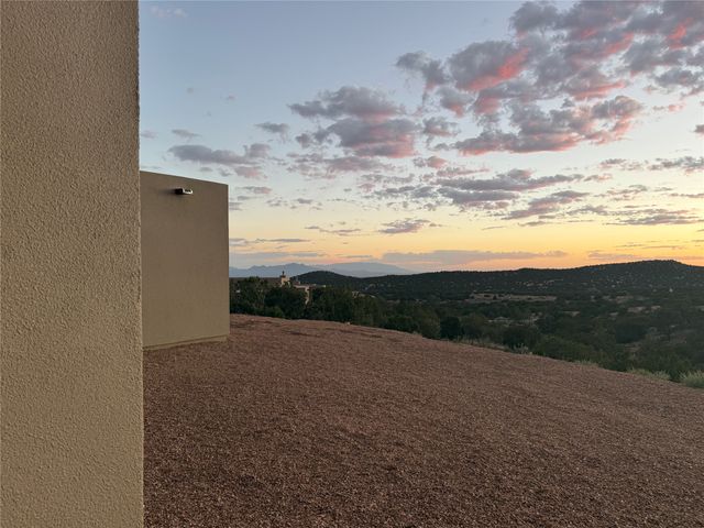 6 High Desert Vista, Santa Fe, NM 87505