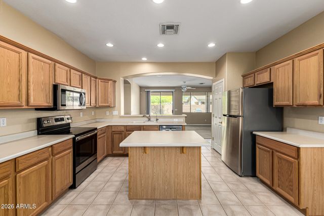 14060 W EDGEMONT Avenue, Goodyear, AZ 85395