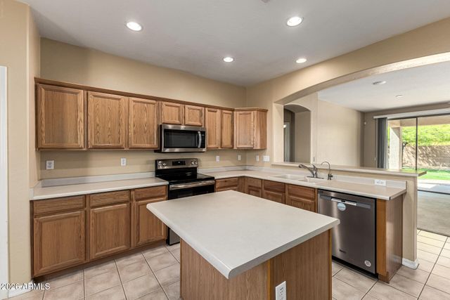 14060 W EDGEMONT Avenue, Goodyear, AZ 85395