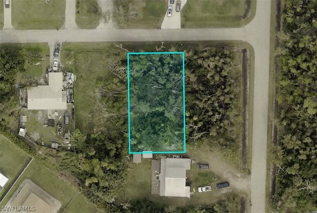 5391 Phillips ST, Bokeelia, FL 33922