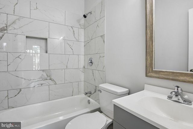 2615 MONUMENT ST, Baltimore, MD 21205