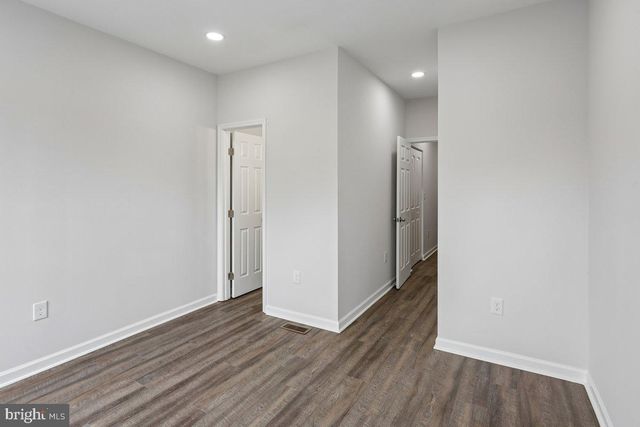 2615 MONUMENT ST, Baltimore, MD 21205