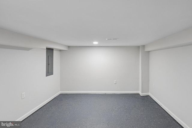 2615 MONUMENT ST, Baltimore, MD 21205