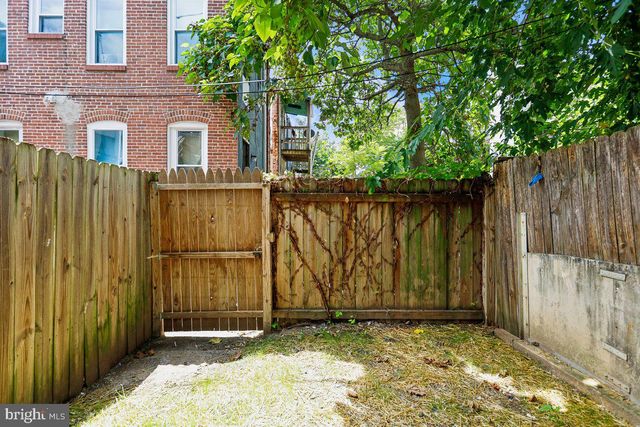 2615 MONUMENT ST, Baltimore, MD 21205