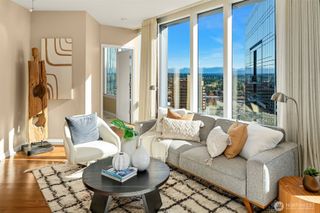 500 106th Avenue NE #3709, Bellevue, WA 98004