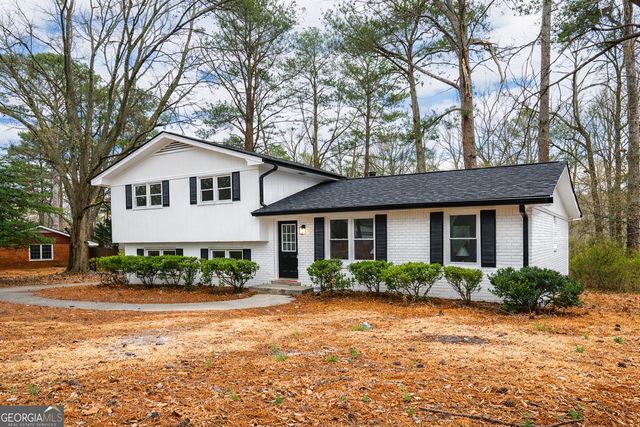 2051 Forest Drive, Fayetteville, GA 30214