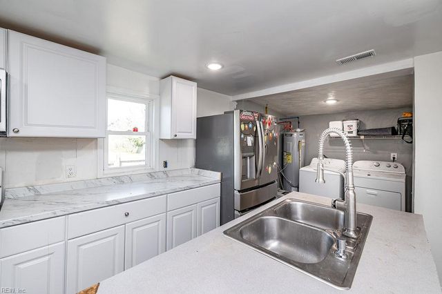 1601 Chestnut ST, Portsmouth, VA 23704