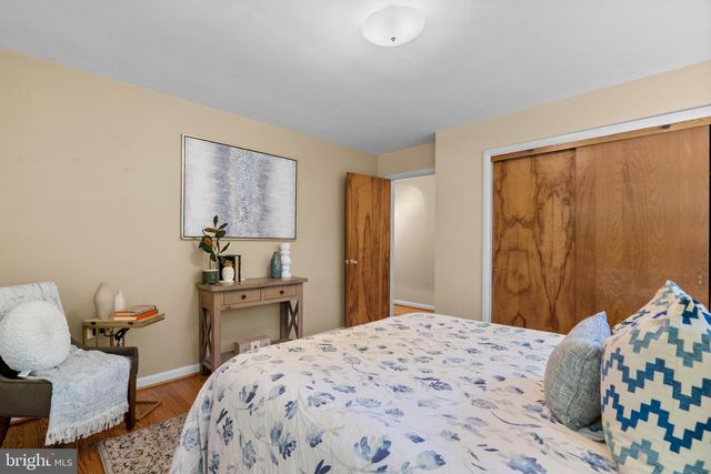 14221 HI WOOD DR, Rockville, MD 20850