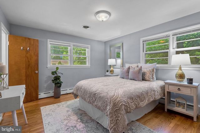14221 HI WOOD DR, Rockville, MD 20850