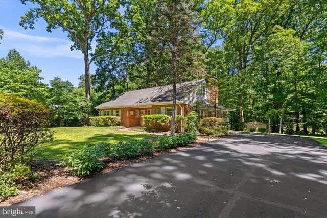 14221 HI WOOD DR, Rockville, MD 20850