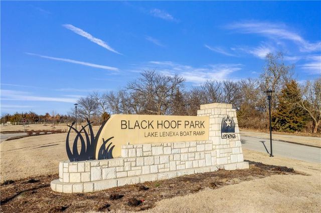 22580 W 93rd Street, Lenexa, KS 66227