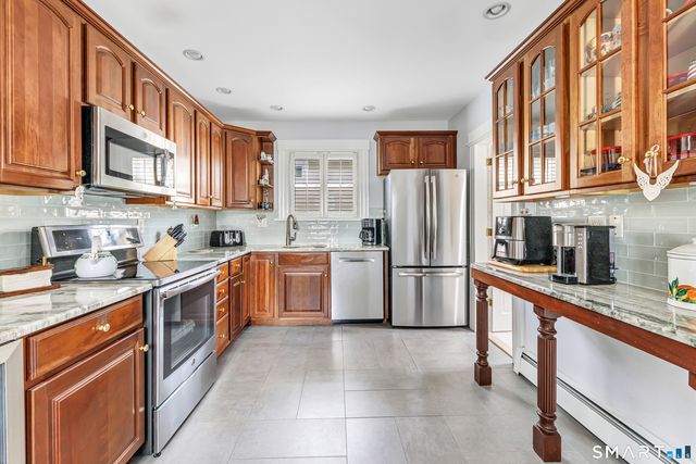 118 Freeman Avenue, Stratford, CT 06614