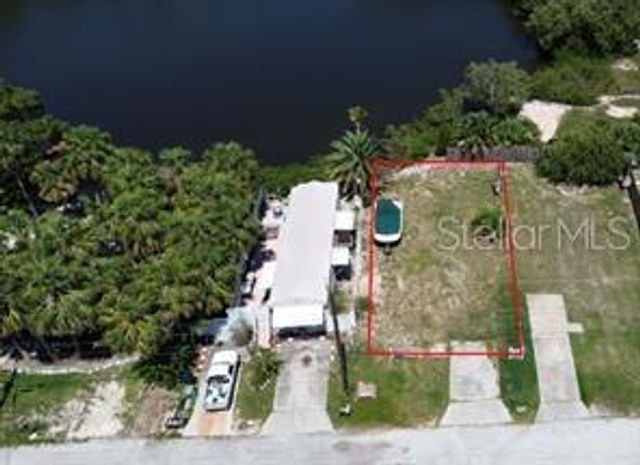 6981 EDGEWATER DRIVE, New Port Richey, FL 34652
