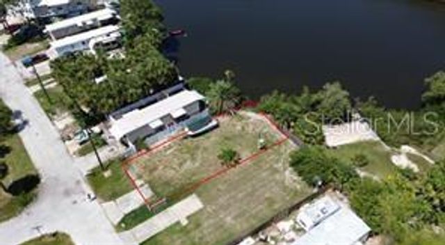 6981 EDGEWATER DRIVE, New Port Richey, FL 34652